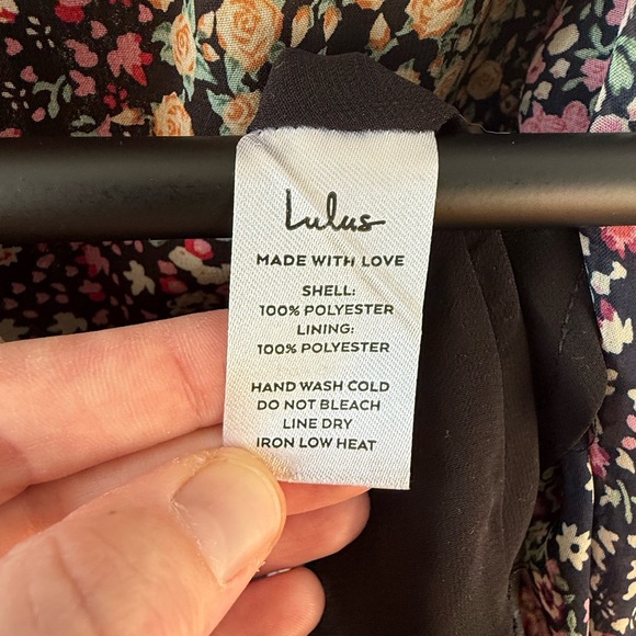 NWOT Lulu’s Neva Navy Blue Floral Print Off-the-Shoulder Maxi Dress, size L - Picture 8 of 8